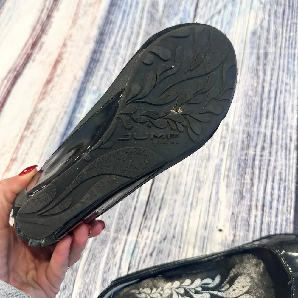 Jump Shiny Black Wedge Shoes